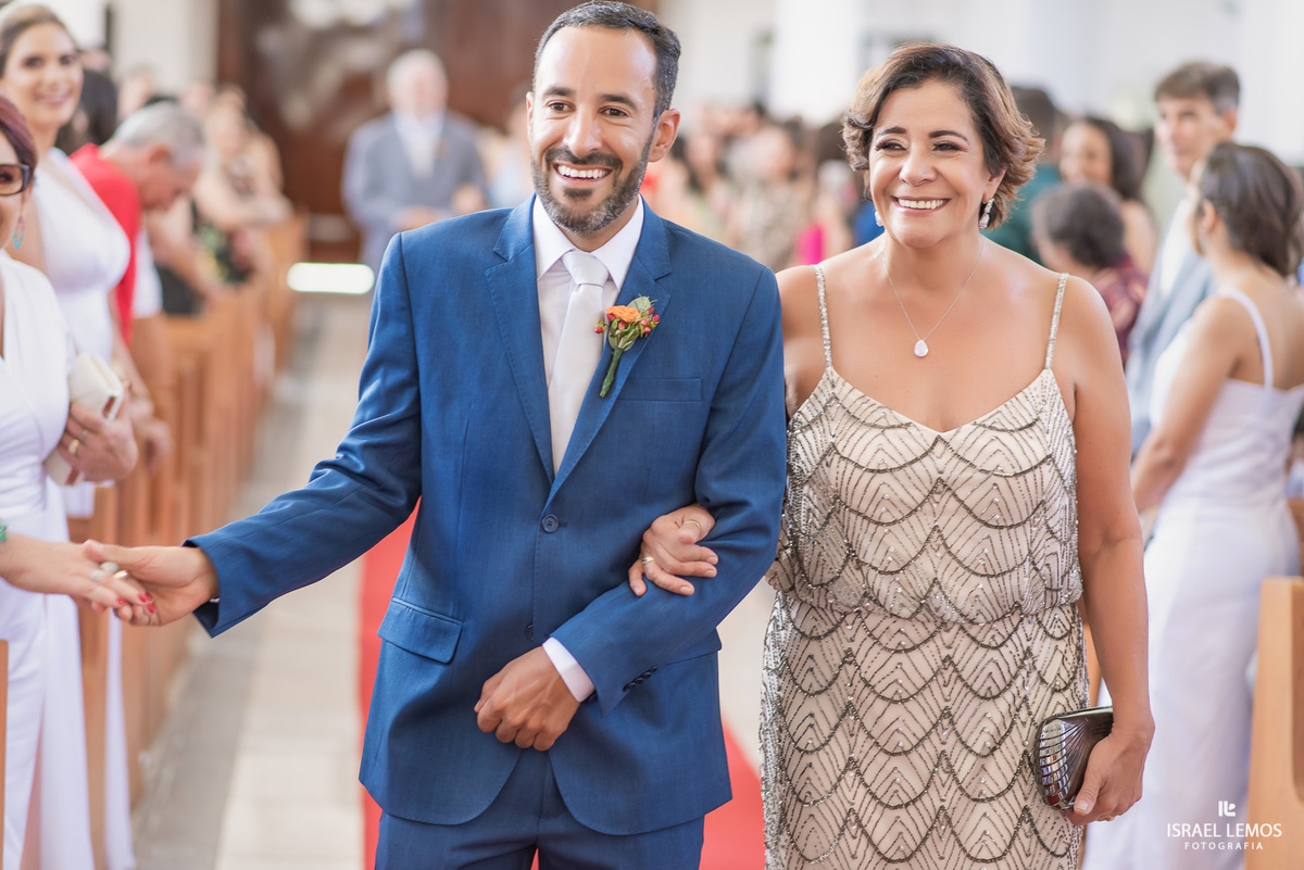 Casamento de Fran e junior realizado na Silmaria noivasna igreja sao francisco em cidade de Para de minas/MG, fotografia registrada pelo fotógrafo de casamento Israel Lemos.