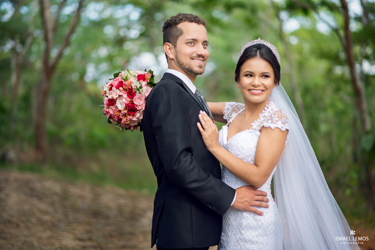 Casamento de Pablo e Isabele make de Betnia Diniz na cidade de Pitangui fotos na serra do cipo e fotografo cidade de Para de minas/MG, fotografia registrada pelo fotógrafo de casamento Israel Lemos.