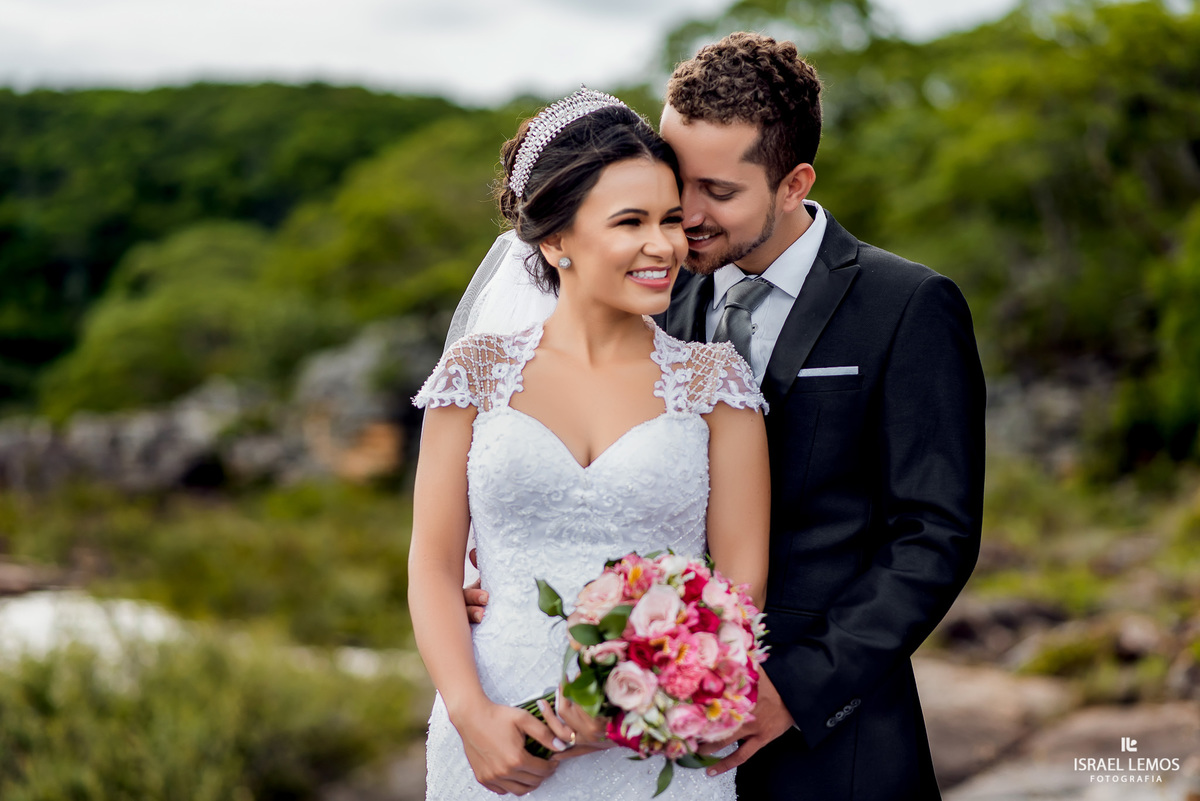 Casamento de Pablo e Isabele make de Betnia Diniz na cidade de Pitangui fotos na serra do cipo e fotografo cidade de Para de minas/MG, fotografia registrada pelo fotógrafo de casamento Israel Lemos.