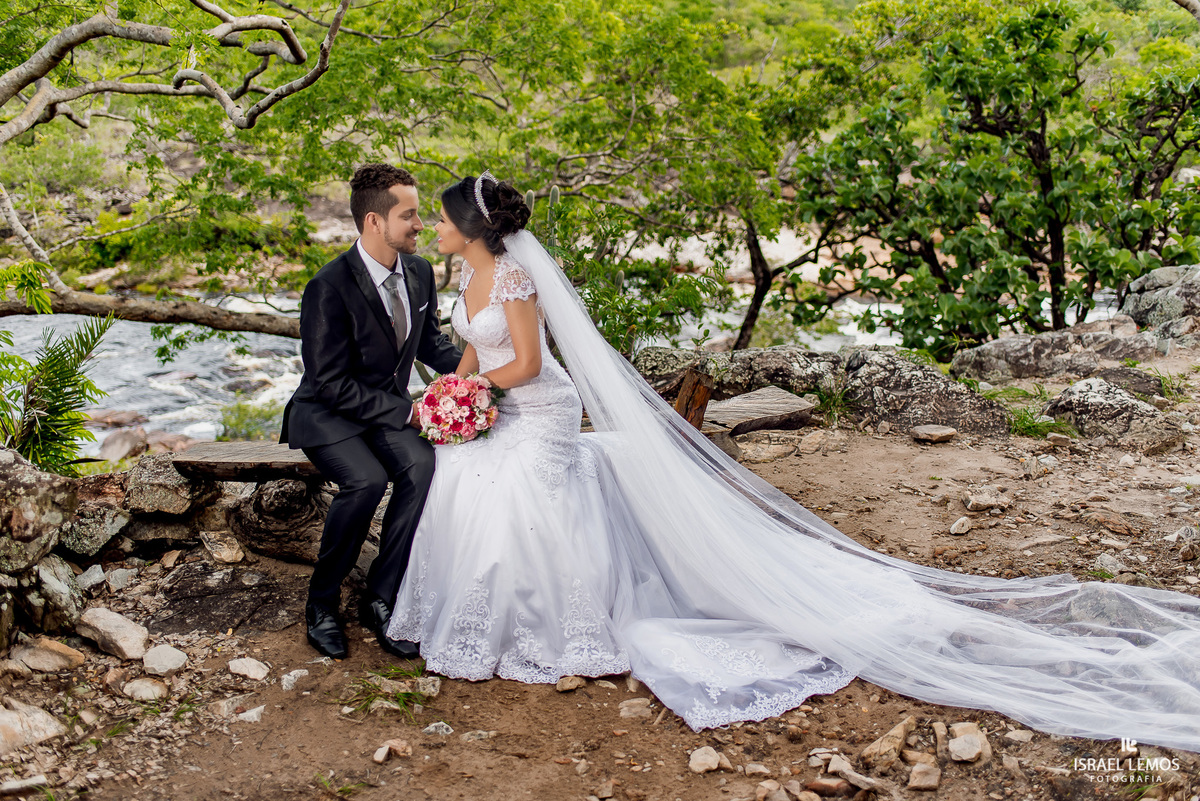 Casamento de Pablo e Isabele make de Betnia Diniz na cidade de Pitangui fotos na serra do cipo e fotografo cidade de Para de minas/MG, fotografia registrada pelo fotógrafo de casamento Israel Lemos.