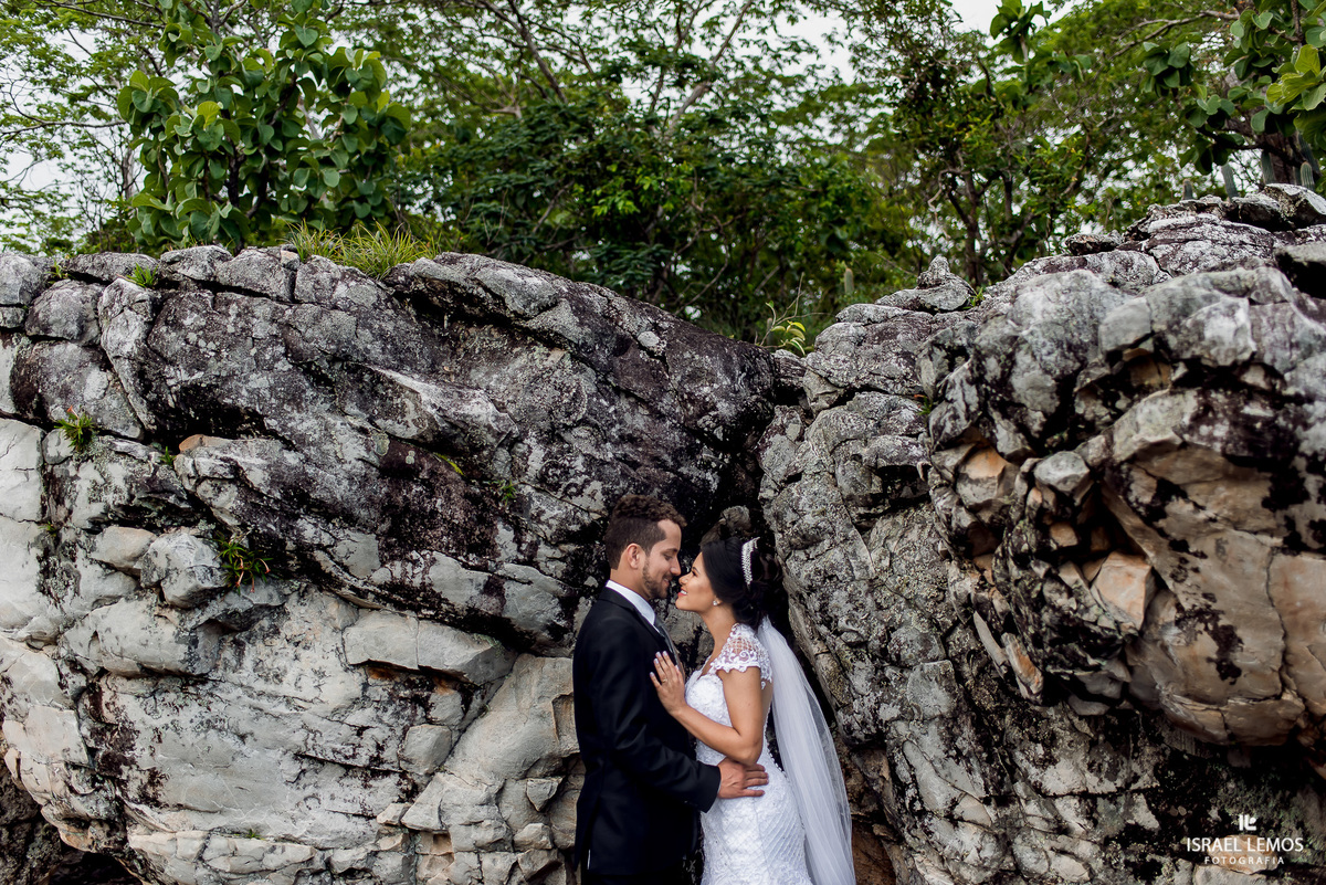 Casamento de Pablo e Isabele make de Betnia Diniz na cidade de Pitangui fotos na serra do cipo e fotografo cidade de Para de minas/MG, fotografia registrada pelo fotógrafo de casamento Israel Lemos.