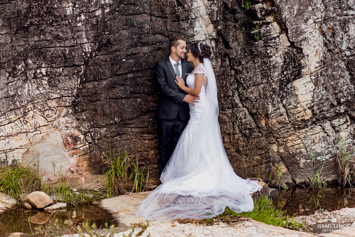 Casamento de Pablo e Isabele make de Betnia Diniz na cidade de Pitangui fotos na serra do cipo e fotografo cidade de Para de minas/MG, fotografia registrada pelo fotógrafo de casamento Israel Lemos.
