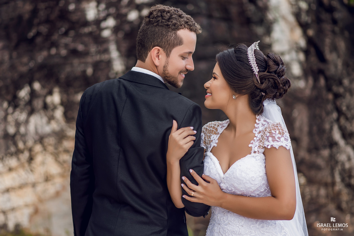 Casamento de Pablo e Isabele make de Betnia Diniz na cidade de Pitangui fotos na serra do cipo e fotografo cidade de Para de minas/MG, fotografia registrada pelo fotógrafo de casamento Israel Lemos.