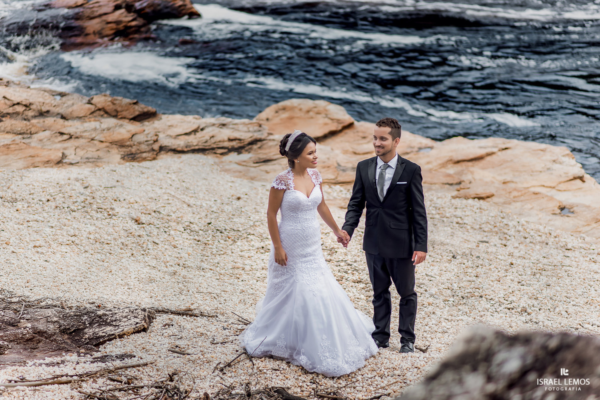 Casamento de Pablo e Isabele make de Betnia Diniz na cidade de Pitangui fotos na serra do cipo e fotografo cidade de Para de minas/MG, fotografia registrada pelo fotógrafo de casamento Israel Lemos.
