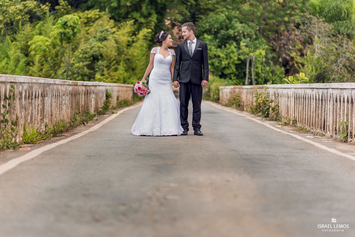 Casamento de Pablo e Isabele make de Betnia Diniz na cidade de Pitangui fotos na serra do cipo e fotografo cidade de Para de minas/MG, fotografia registrada pelo fotógrafo de casamento Israel Lemos.