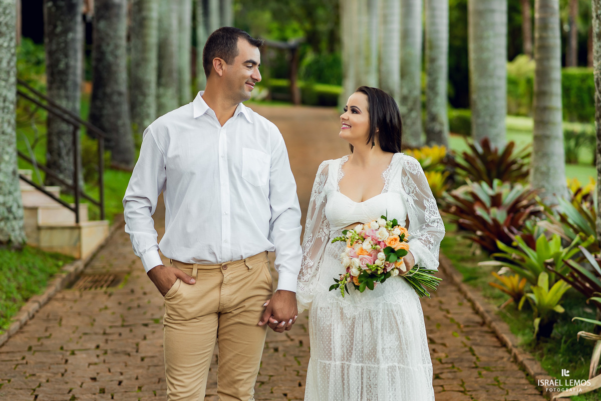 fotos de pre casamento de Alessandra xule e rafael da cidade de antunes mg tijolo fotos no shangrila e fotografo cidade de Para de minas/MG, fotografia registrada pelo fotógrafo de casamento Israel Lemos.