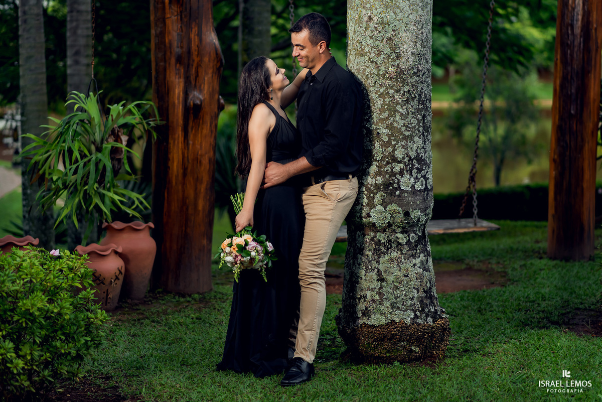 fotos de pre casamento de Alessandra xule e rafael da cidade de antunes mg tijolo fotos no shangrila e fotografo cidade de Para de minas/MG, fotografia registrada pelo fotógrafo de casamento Israel Lemos.