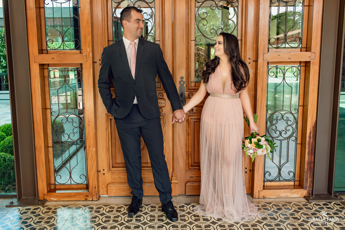 fotos de pre casamento de Alessandra xule e rafael da cidade de antunes mg tijolo fotos no shangrila e fotografo cidade de Para de minas/MG, fotografia registrada pelo fotógrafo de casamento Israel Lemos.