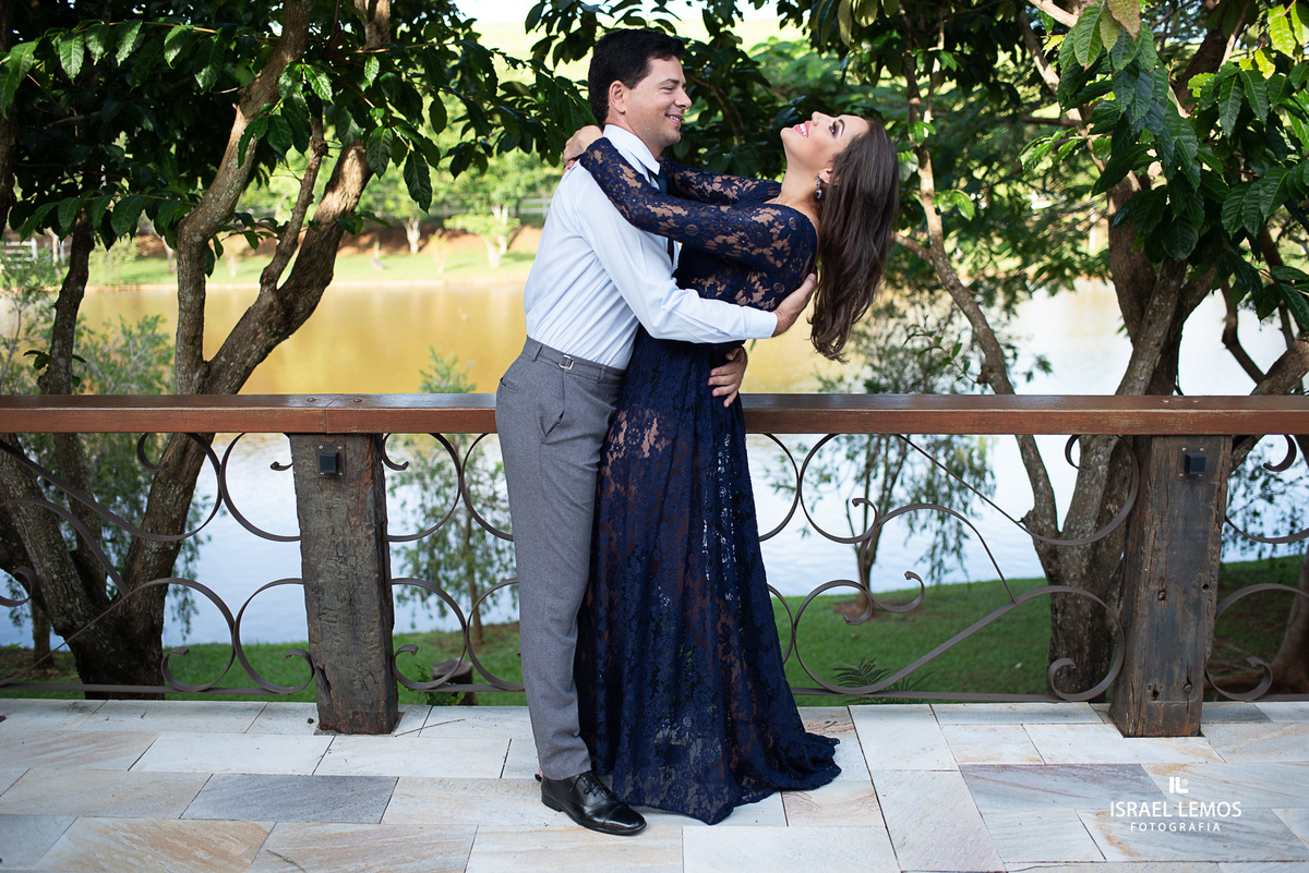 fotos de pre casamento de Rafaellem e sargento Marcelo  da stima vila do ouro da cidade de pitangui fotos no shangrila e fotografo cidade de Para de minas/MG, fotografia registrada pelo fotógrafo de casamento Israel Lemos. e Produção de Silmaria oliveira 
