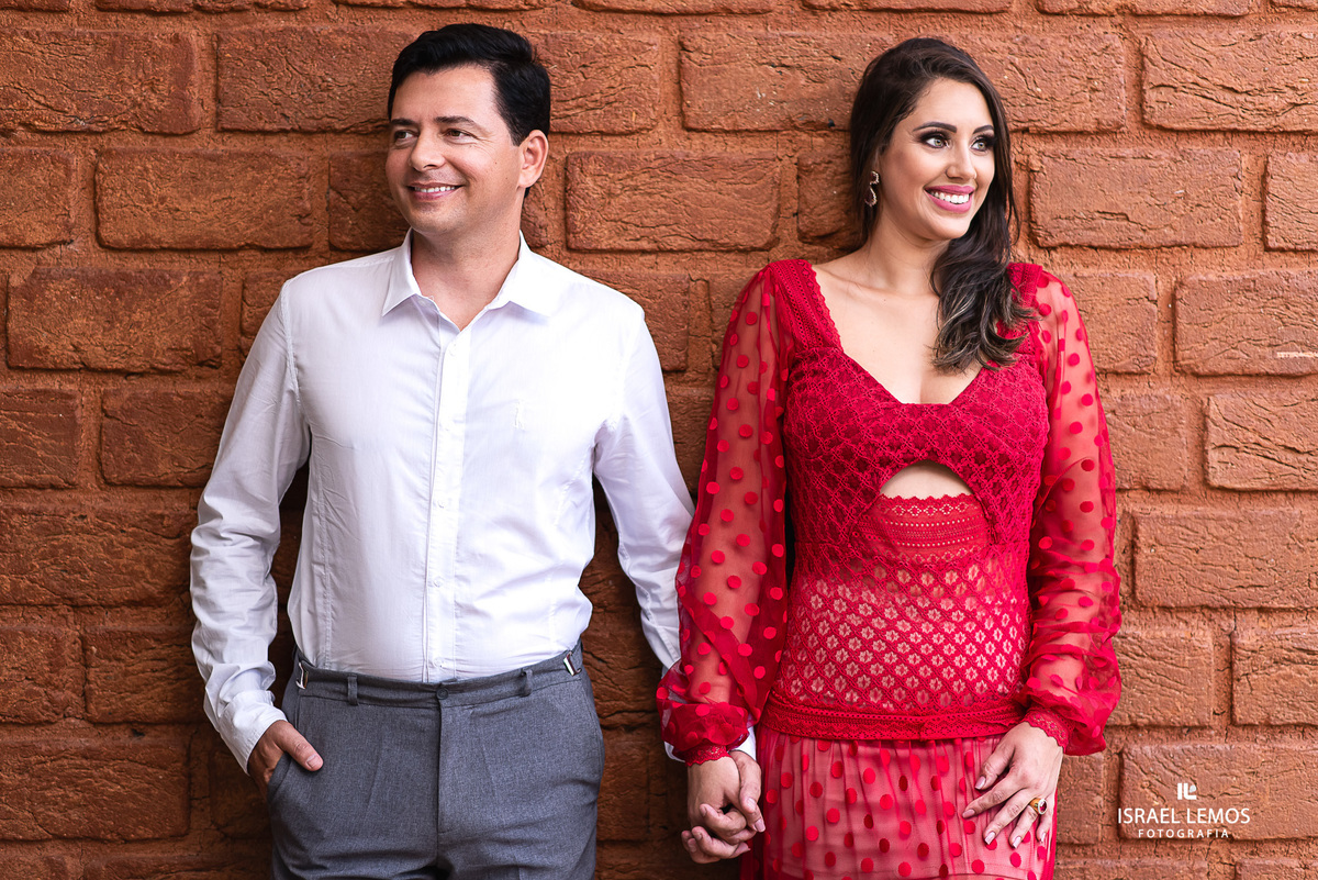 fotos de pre casamento de Rafaellem e sargento Marcelo  da stima vila do ouro da cidade de pitangui fotos no shangrila e fotografo cidade de Para de minas/MG, fotografia registrada pelo fotógrafo de casamento Israel Lemos. e Produção de Silmaria oliveira 