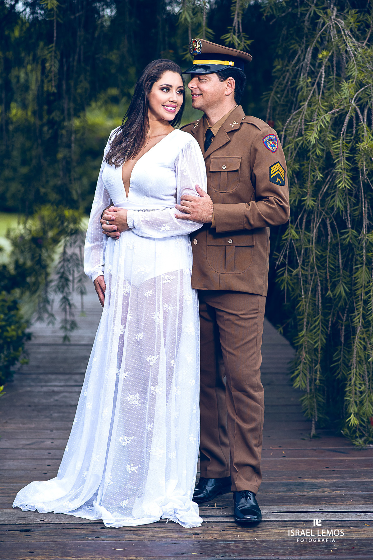 fotos de pre casamento de Rafaellem e sargento Marcelo  da stima vila do ouro da cidade de pitangui fotos no shangrila e fotografo cidade de Para de minas/MG, fotografia registrada pelo fotógrafo de casamento Israel Lemos. e Produção de Silmaria oliveira 