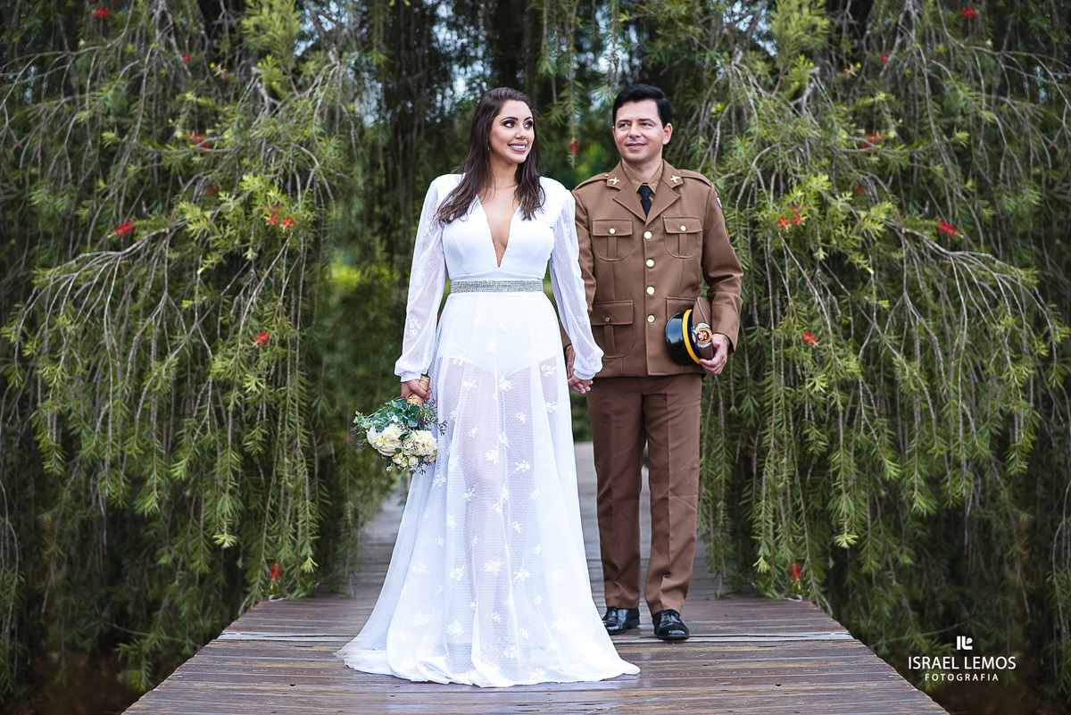 fotos de pre casamento de Rafaellem e sargento Marcelo  da stima vila do ouro da cidade de pitangui fotos no shangrila e fotografo cidade de Para de minas/MG, fotografia registrada pelo fotógrafo de casamento Israel Lemos. e Produção de Silmaria oliveira 
