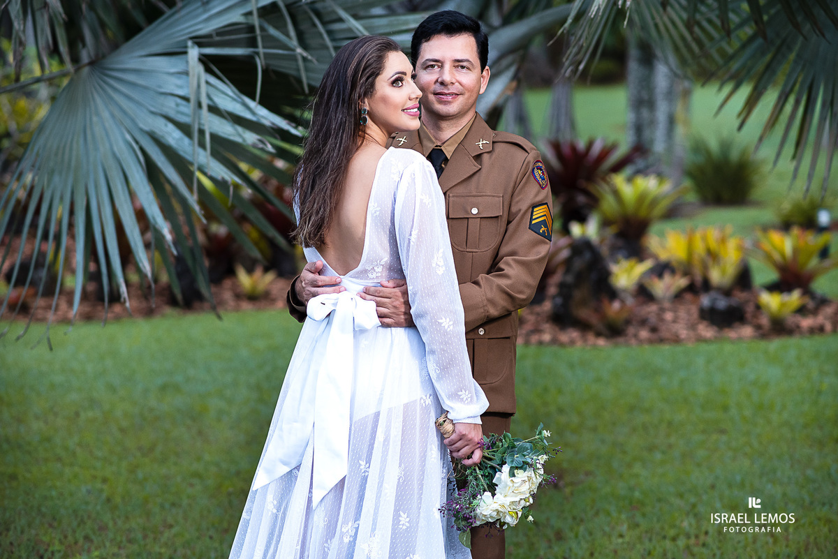 fotos de pre casamento de Rafaellem e sargento Marcelo  da stima vila do ouro da cidade de pitangui fotos no shangrila e fotografo cidade de Para de minas/MG, fotografia registrada pelo fotógrafo de casamento Israel Lemos. e Produção de Silmaria oliveira 