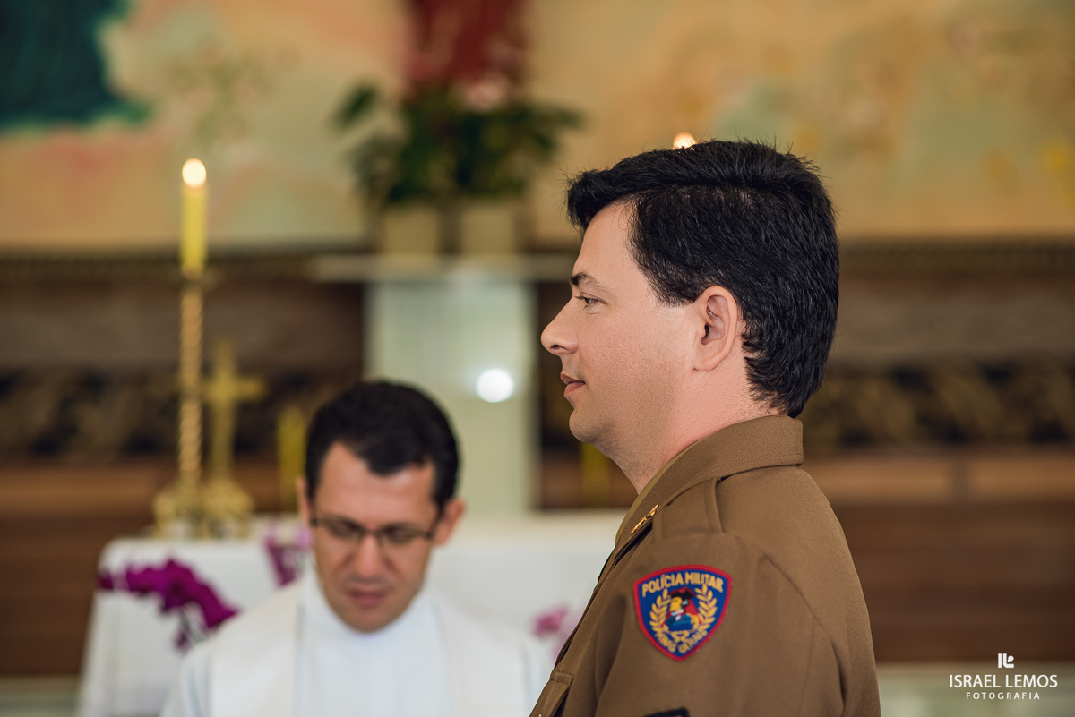 fotos do casamento de Rafaellem e sargento Marcelo  da setima vila do ouro da cidade de pitangui fotos  e fotografo cidade de Para de minas/MG, fotografia registrada pelo fotógrafo de casamento Israel Lemos. e Produção de Tamara oliveira 