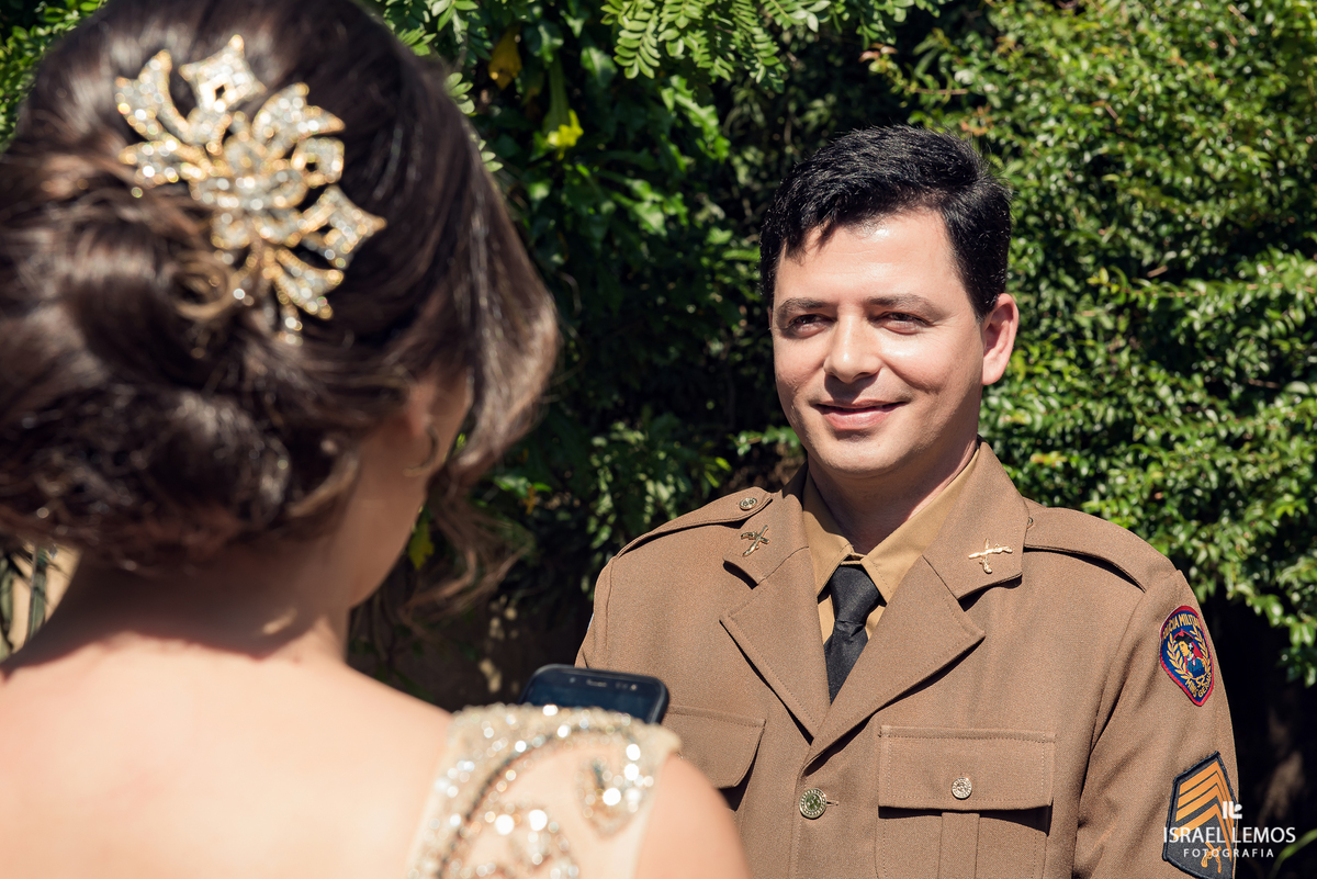 fotos do casamento de Rafaellem e sargento Marcelo  da setima vila do ouro da cidade de pitangui fotos  e fotografo cidade de Para de minas/MG, fotografia registrada pelo fotógrafo de casamento Israel Lemos. e Produção de Tamara oliveira 