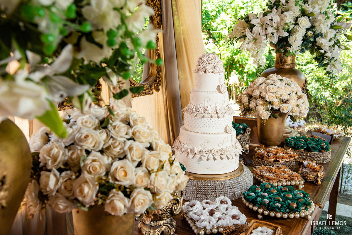 fotos do casamento de Rafaellem e sargento Marcelo  da setima vila do ouro da cidade de pitangui fotos  e fotografo cidade de Para de minas/MG, fotografia registrada pelo fotógrafo de casamento Israel Lemos. e Produção de Tamara oliveira 