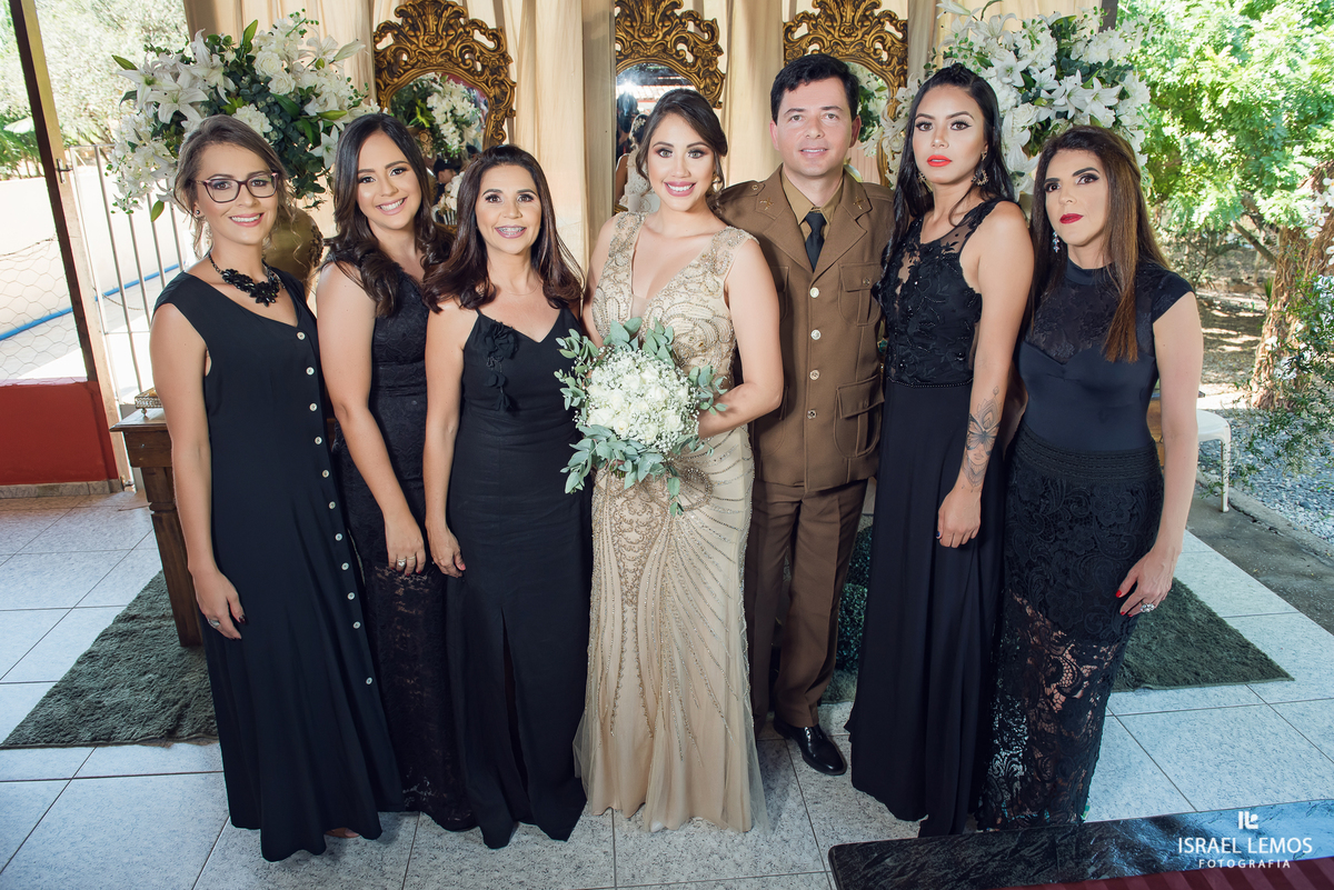 fotos do casamento de Rafaellem e sargento Marcelo  da setima vila do ouro da cidade de pitangui fotos  e fotografo cidade de Para de minas/MG, fotografia registrada pelo fotógrafo de casamento Israel Lemos. e Produção de Tamara oliveira 