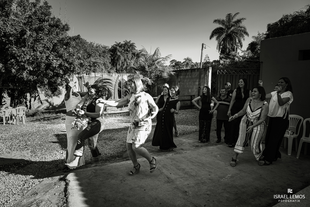 fotos do casamento de Rafaellem e sargento Marcelo  da setima vila do ouro da cidade de pitangui fotos  e fotografo cidade de Para de minas/MG, fotografia registrada pelo fotógrafo de casamento Israel Lemos. e Produção de Tamara oliveira 