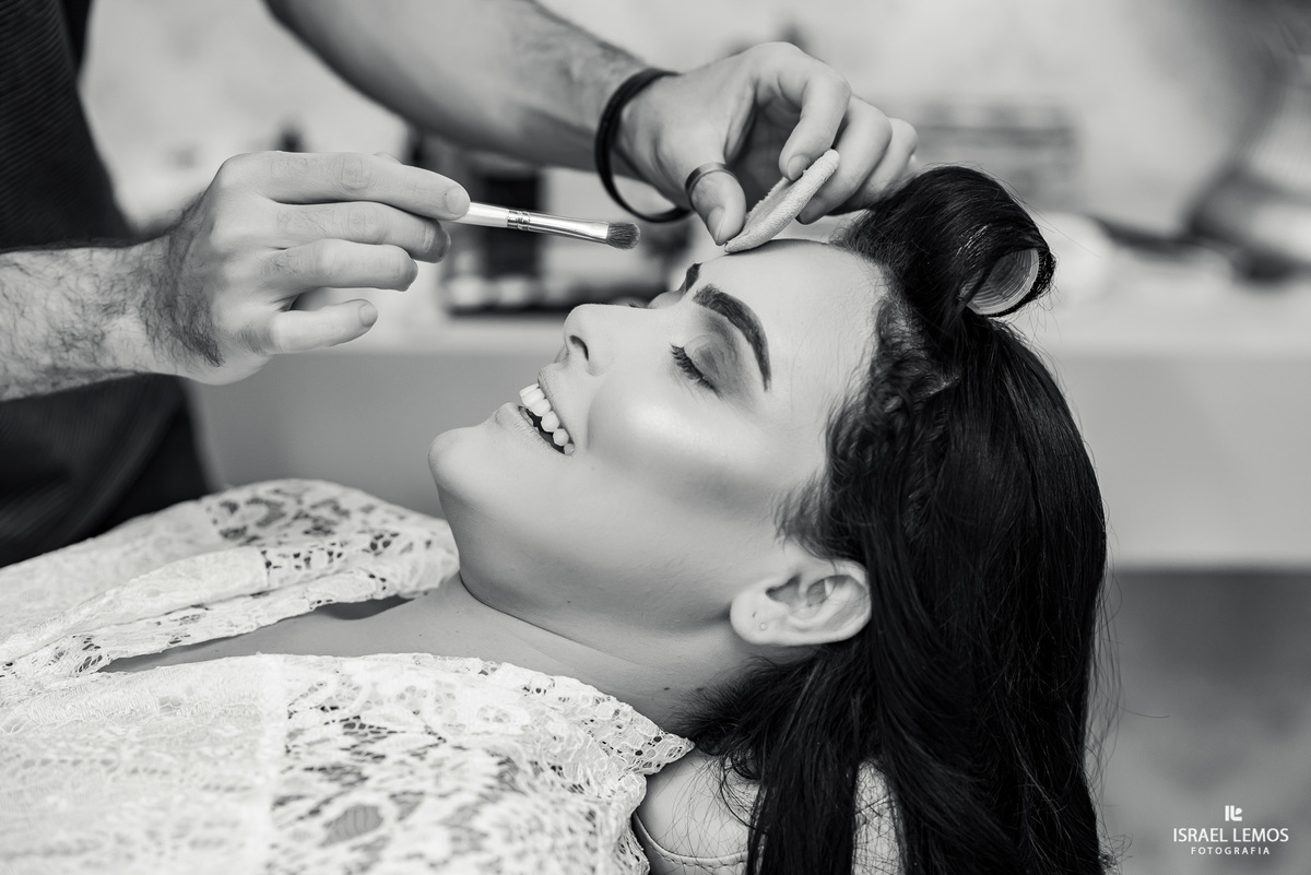 Casamento de Tahina e Fabricio realizado na Silmaria noivas na igreja maratona em cidade de Para de minas/MG, fotografia registrada com make de Dionizio pelo fotógrafo de casamento Israel Lemos.