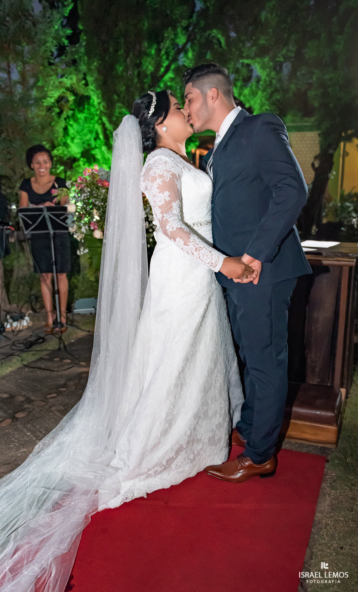 Casamento de Tahina e Fabricio realizado na Silmaria noivas na igreja maratona em cidade de Para de minas/MG, fotografia registrada com make de Dionizio pelo fotógrafo de casamento Israel Lemos.