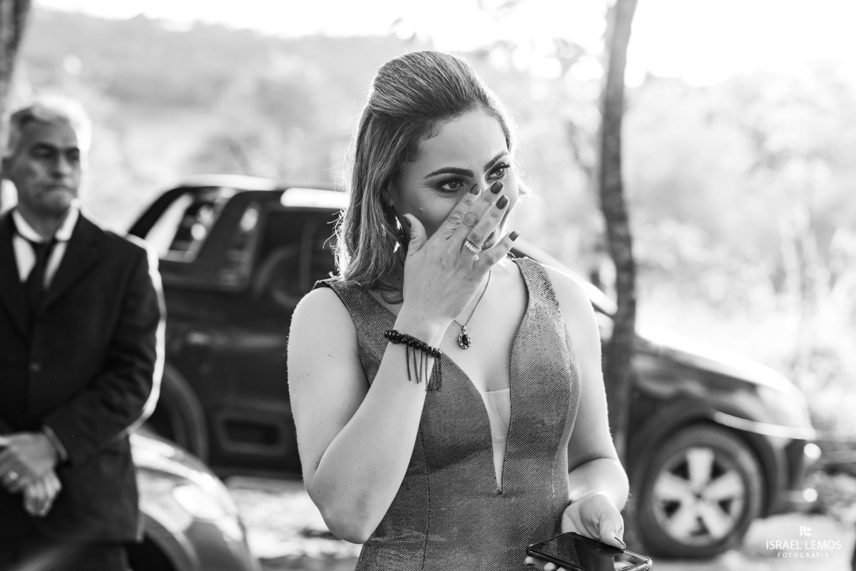 Casamento de Tahina e Fabricio realizado na Silmaria noivas na igreja maratona em cidade de Para de minas/MG, fotografia registrada com make de Dionizio pelo fotógrafo de casamento Israel Lemos.