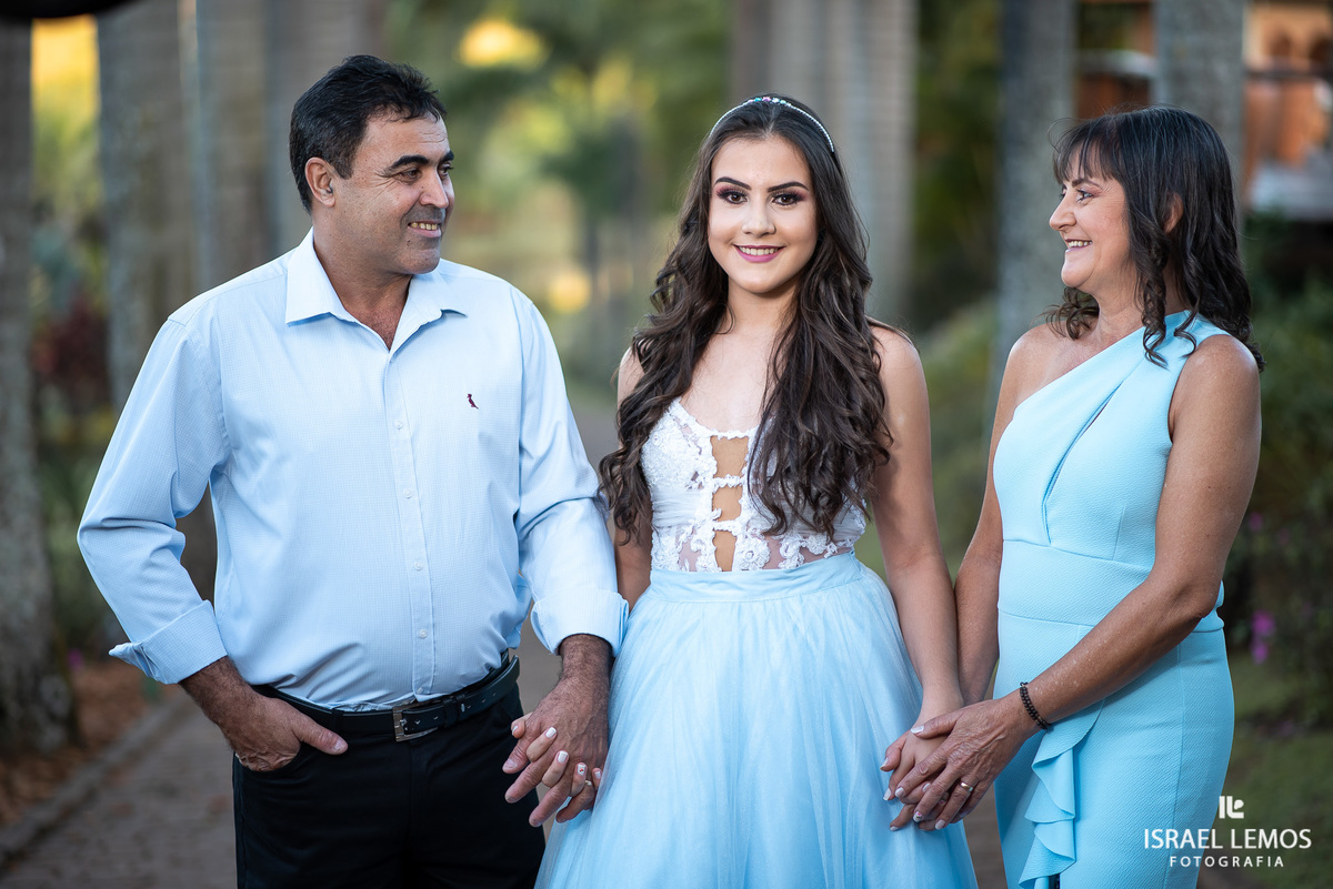 Fotos de 15 anos de Marcela com produção de roupas em para de minas Carllos nogueira fotos feitas pelo fotografo de Para de Minas MG Israel Lemos o melhor da cidade