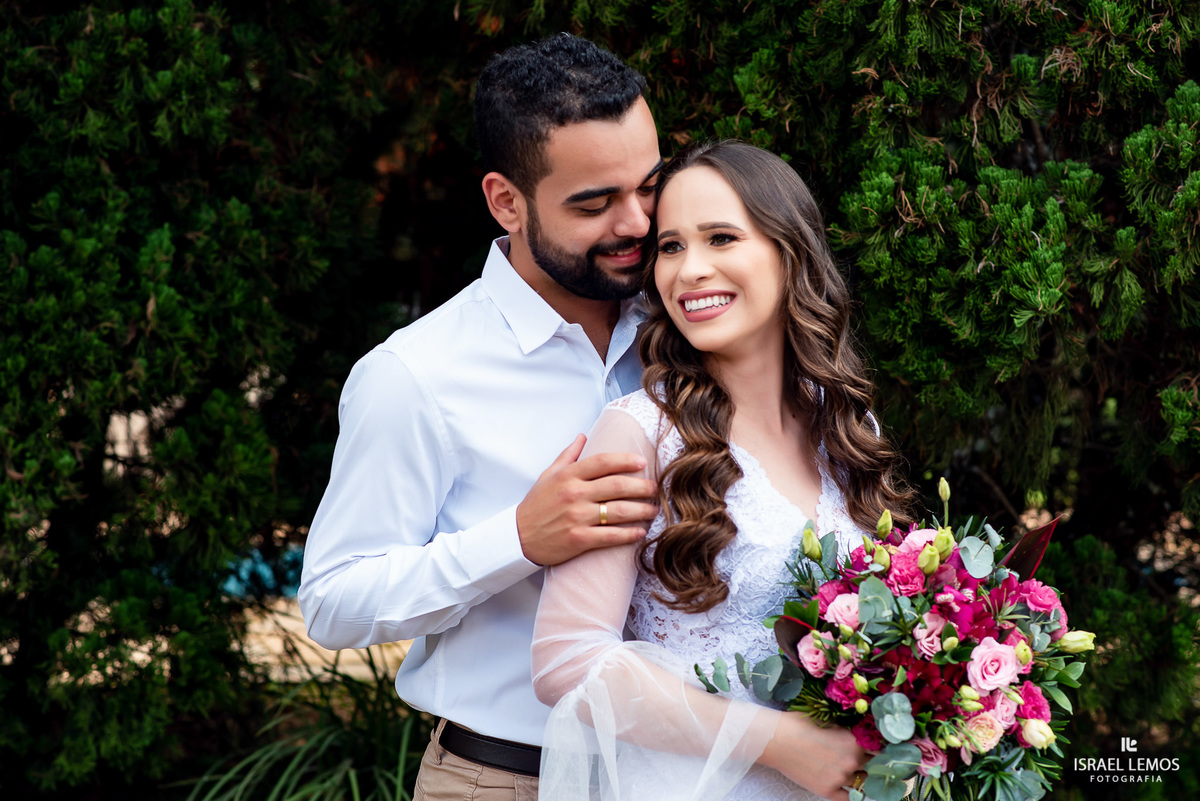 Fotografo de casamentos da cidade de Para de minas e região casal Ian e Carol da cidade vizinha  com produção de roupa de maquiagem by Paulo Vasconcelos foto e video para casamento
