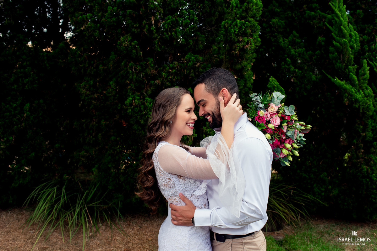 Fotografo de casamentos da cidade de Para de minas e região casal Ian e Carol da cidade vizinha  com produção de roupa de maquiagem by Paulo Vasconcelos foto e video para casamento