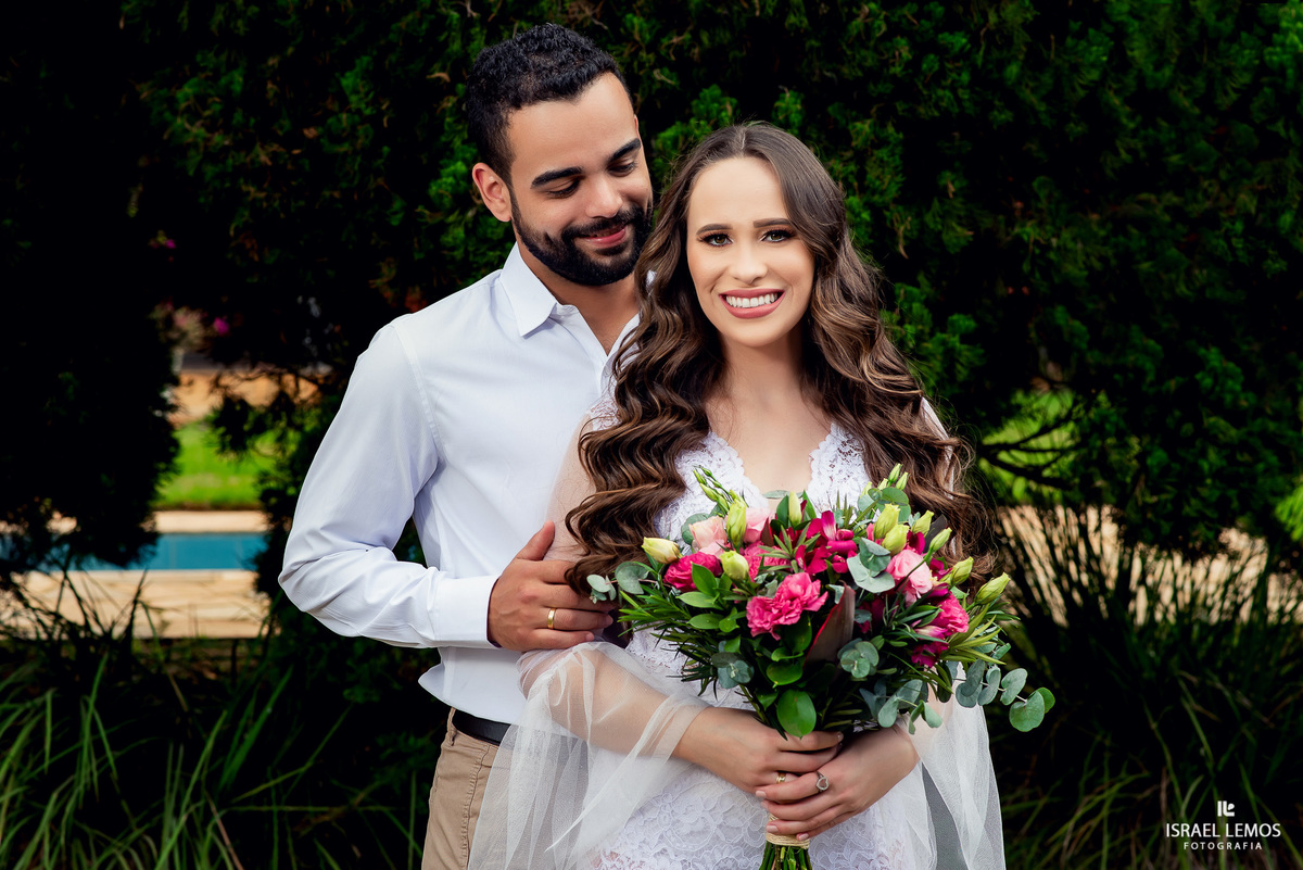 Fotografo de casamentos da cidade de Para de minas e região casal Ian e Carol da cidade vizinha  com produção de roupa de maquiagem by Paulo Vasconcelos foto e video para casamento
Buque de Gra decor
