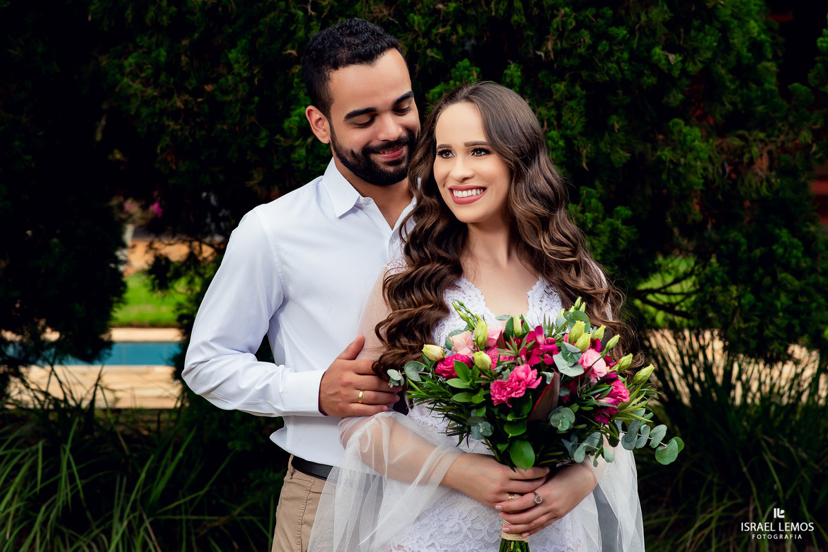Fotografo de casamentos da cidade de Para de minas e região casal Ian e Carol da cidade vizinha  com produção de roupa de maquiagem by Paulo Vasconcelos foto e video para casamento
Buque de Gra decor