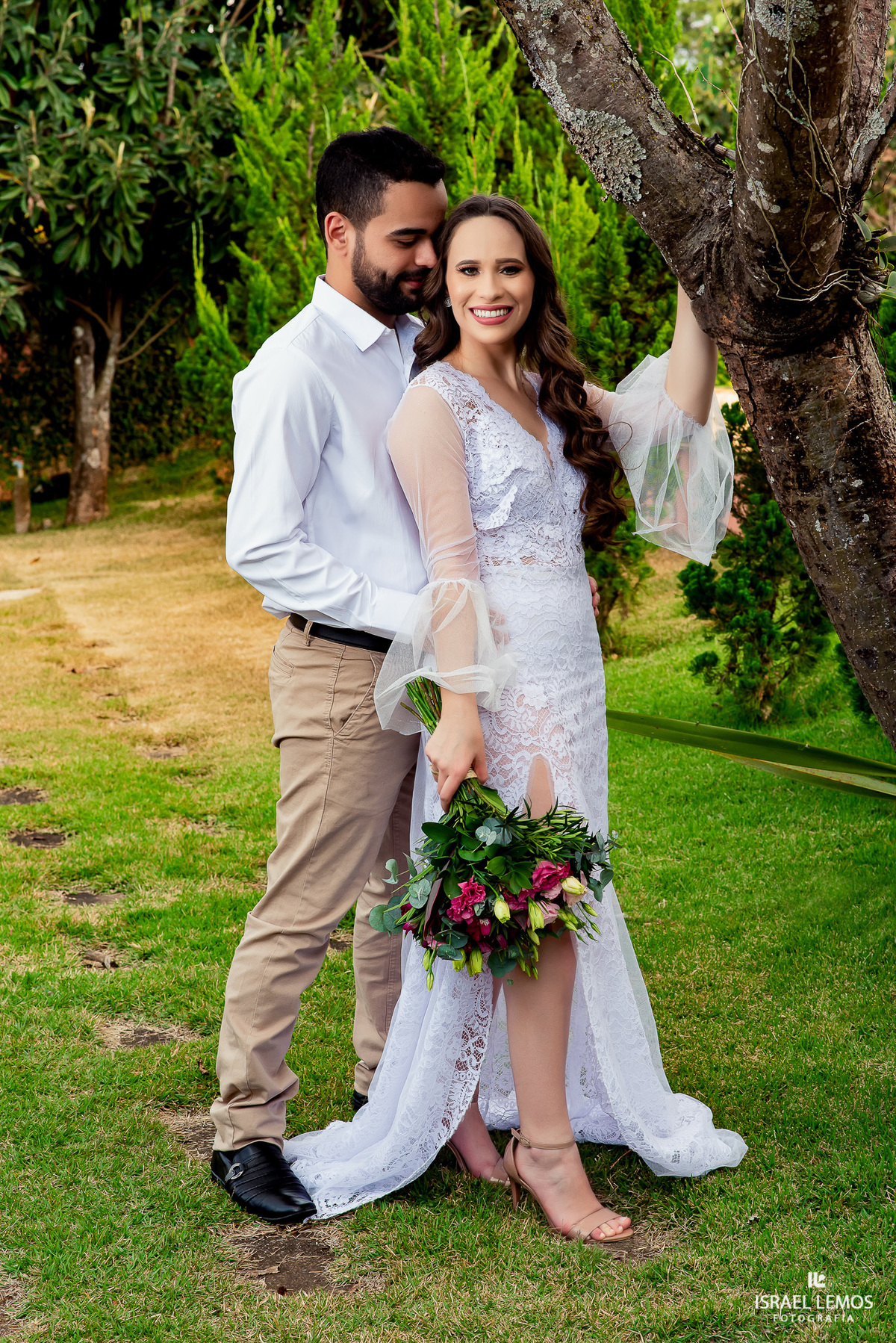 Fotografo de casamentos da cidade de Para de minas e região casal Ian e Carol da cidade vizinha  com produção de roupa de maquiagem by Paulo Vasconcelos foto e video para casamento
Buque de Gra decor
