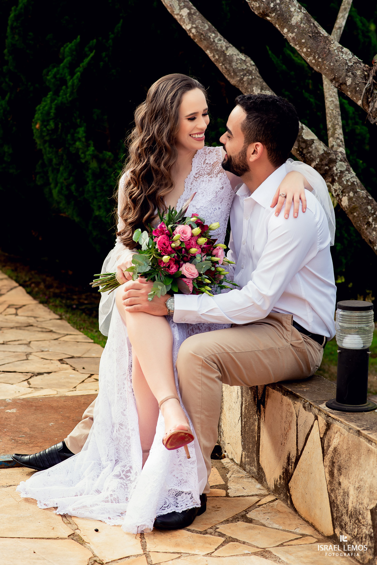 Fotografo de casamentos da cidade de Para de minas e região casal Ian e Carol da cidade vizinha  com produção de roupa de maquiagem by Paulo Vasconcelos foto e video para casamento
Buque de Gra decor