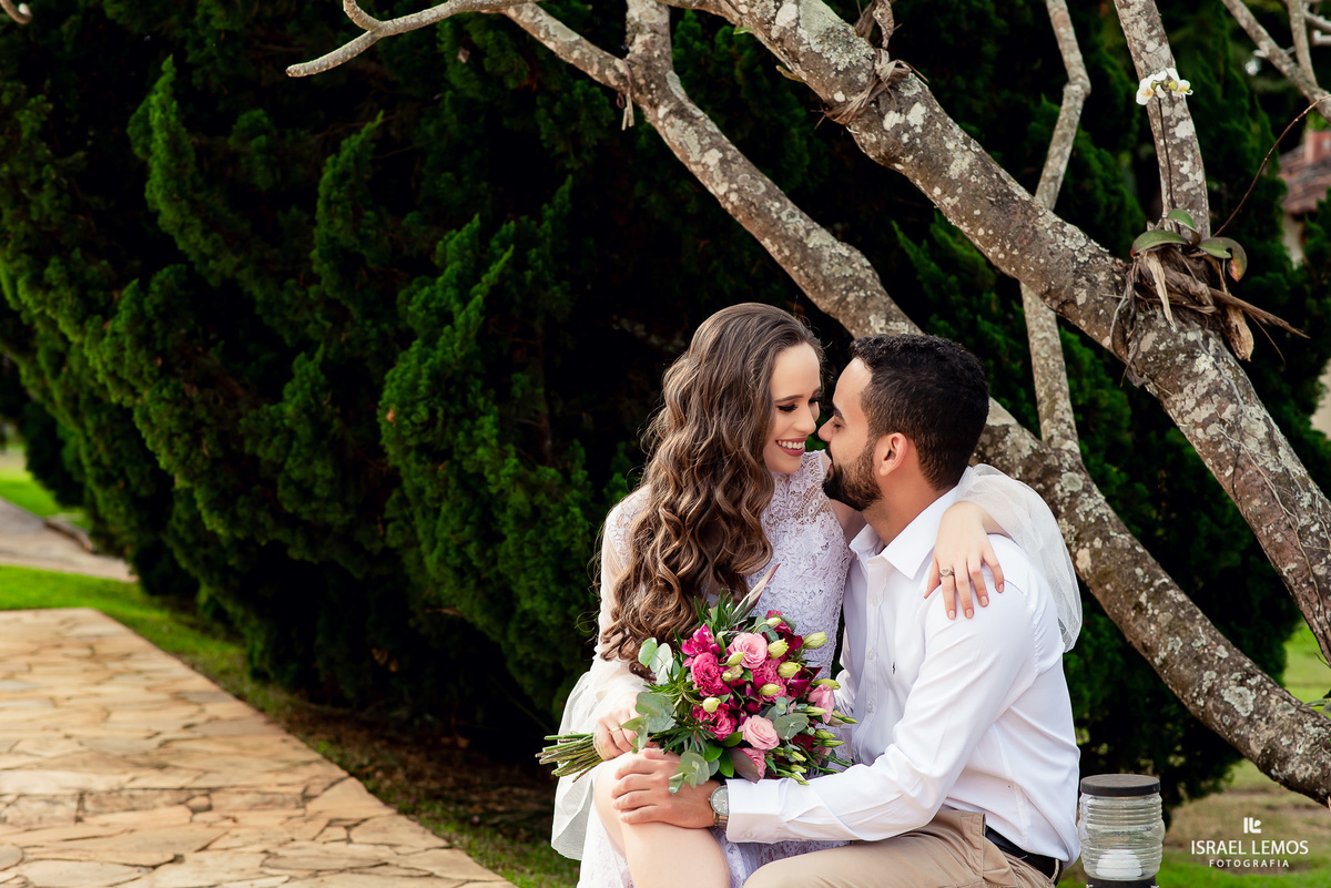 Fotografo de casamentos da cidade de Para de minas e região casal Ian e Carol da cidade vizinha  com produção de roupa de maquiagem by Paulo Vasconcelos foto e video para casamento
Buque de Gra decor