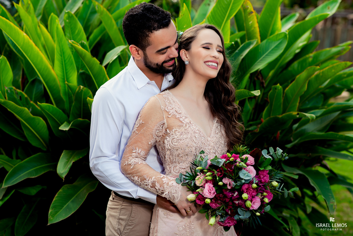 Fotografo de casamentos da cidade de Para de minas e região casal Ian e Carol da cidade vizinha  com produção de roupa de maquiagem by Paulo Vasconcelos foto e video para casamento
Buque de Gra decor