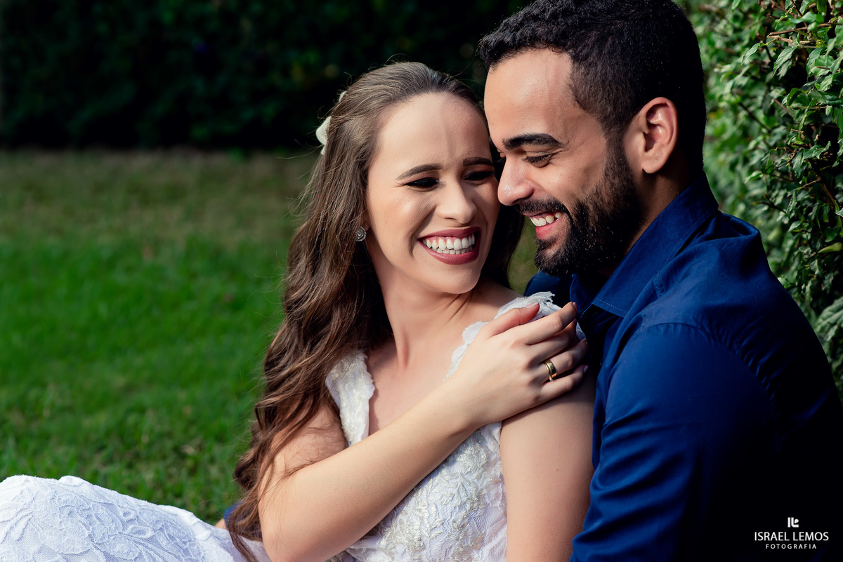 Fotografo de casamentos da cidade de Para de minas e região casal Ian e Carol da cidade vizinha  com produção de roupa de maquiagem by Paulo Vasconcelos foto e video para casamento
Buque de Gra decor