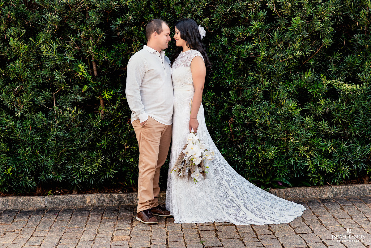 Fotografo de casamentos da cidade de Para de minas e região casal Mariana e Ramon da cidade vizinha de Pitangui   com produção de roupa de maquiagem by Carlos nogueira foto e video para casamento