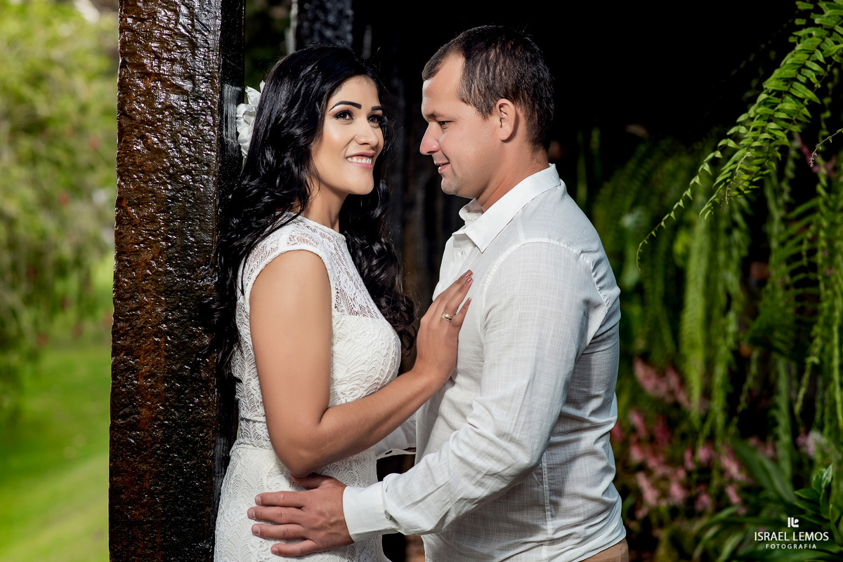 Fotografo de casamentos da cidade de Para de minas e região casal Mariana e Ramon da cidade vizinha de Pitangui   com produção de roupa de maquiagem by Carlos nogueira foto e video para casamento