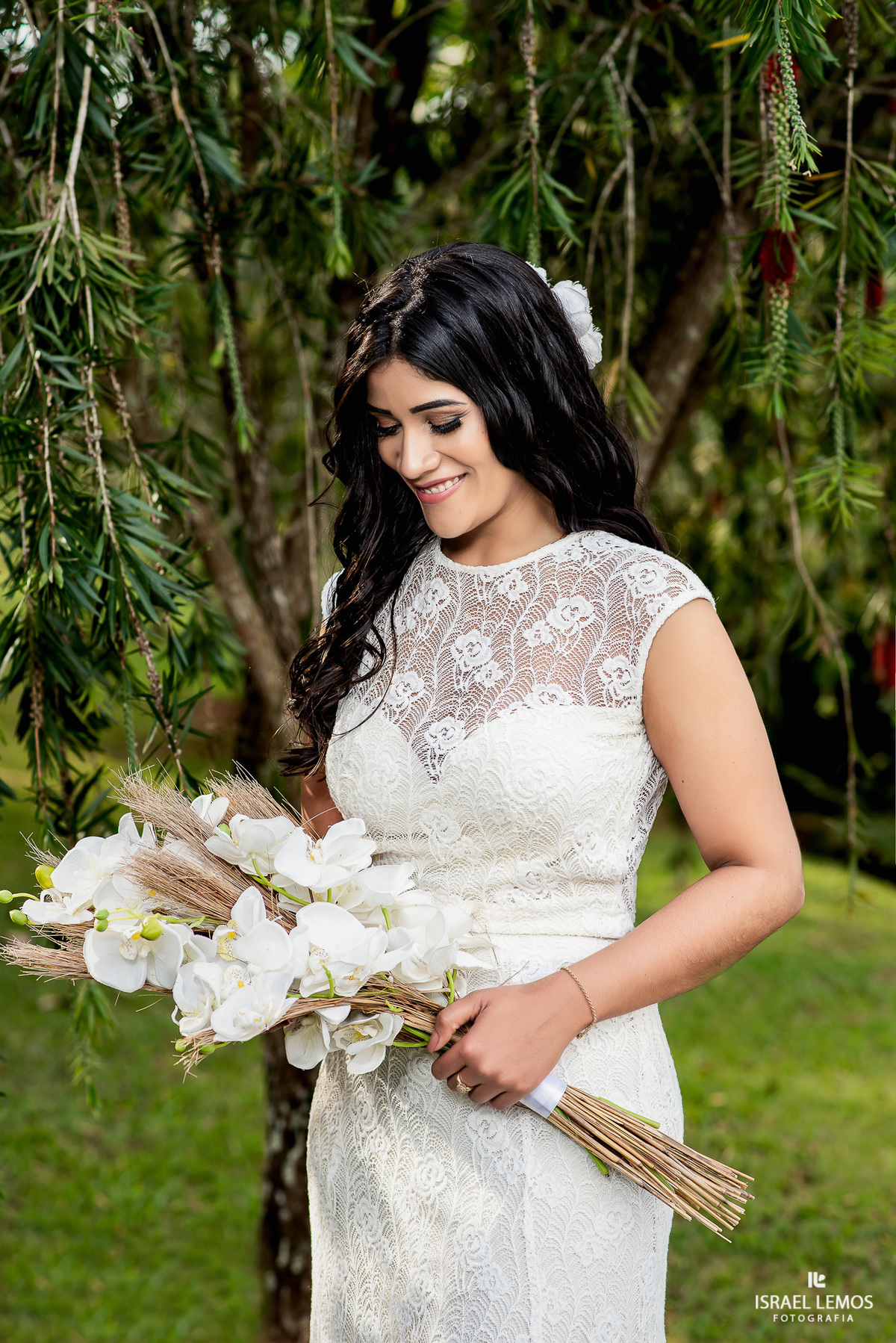 Fotografo de casamentos da cidade de Para de minas e região casal Mariana e Ramon da cidade vizinha de Pitangui   com produção de roupa de maquiagem by Carlos nogueira foto e video para casamento