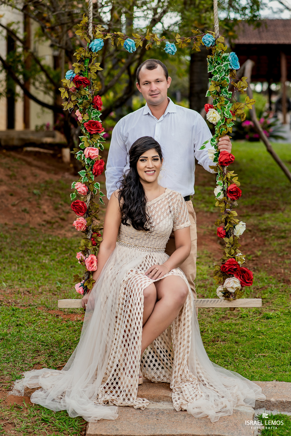 Fotografo de casamentos da cidade de Para de minas e região casal Mariana e Ramon da cidade vizinha de Pitangui   com produção de roupa de maquiagem by Carlos nogueira foto e video para casamento
