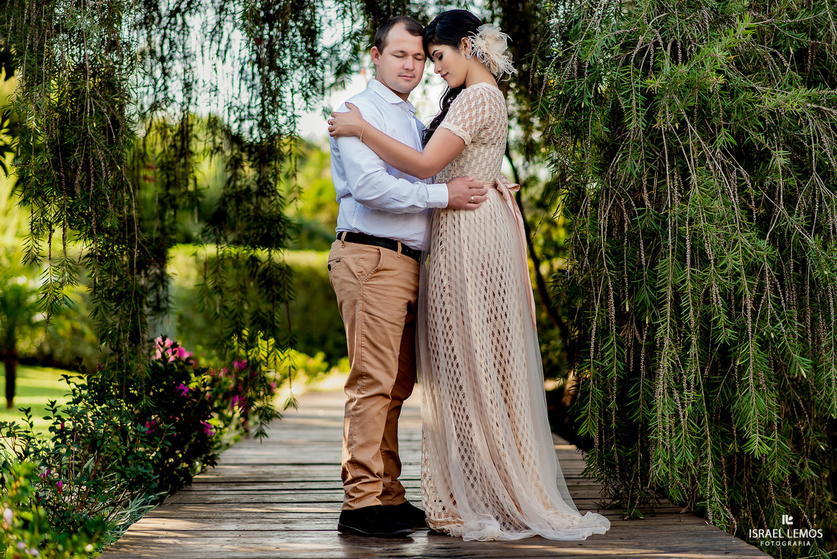 Fotografo de casamentos da cidade de Para de minas e região casal Mariana e Ramon da cidade vizinha de Pitangui   com produção de roupa de maquiagem by Carlos nogueira foto e video para casamento
