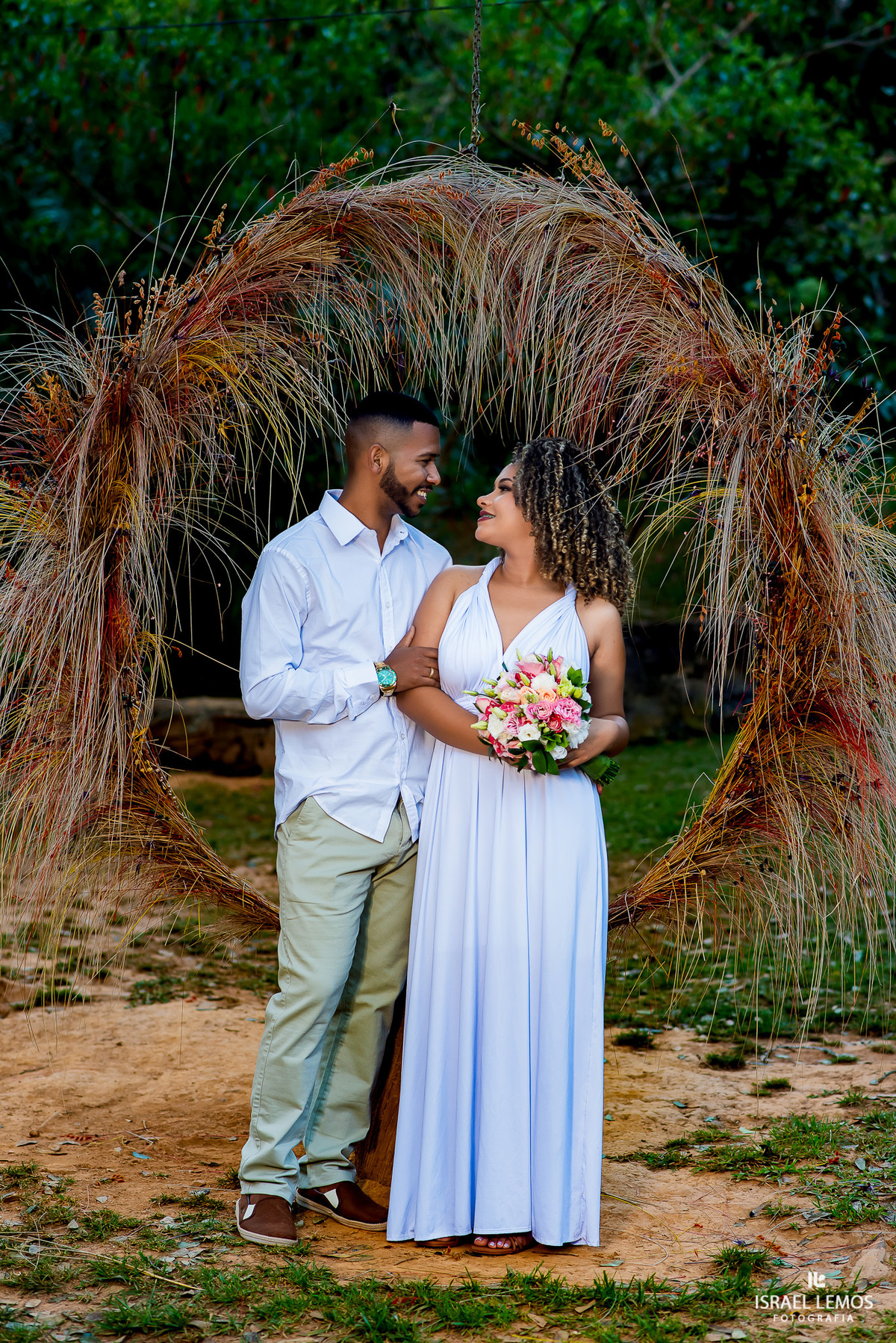 Fotografos de casamento na cidade de Juatuba com drone e muito amor