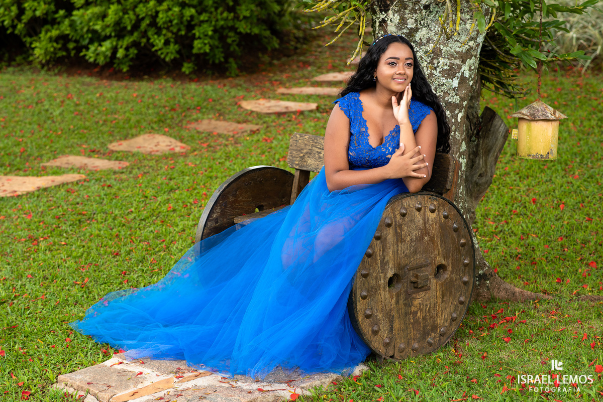 fotos de debutante Confira o video clip de 15 anos de Bruna uma menina super alto astral, o espaço escolhido foi o Shangrila em Mateus Lemes MG. #15Anos #IsraelLemos

Produção: Tamara Oliveira
Espaço: Shangrila