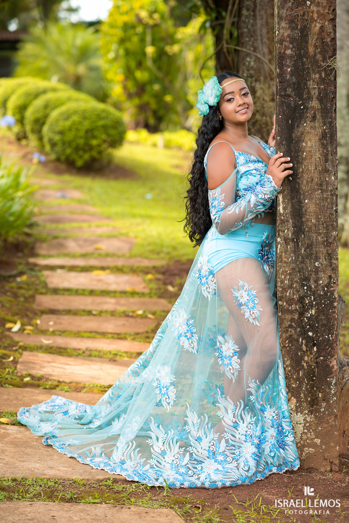 fotos de debutante Confira o video clip de 15 anos de Bruna uma menina super alto astral, o espaço escolhido foi o Shangrila em Mateus Lemes MG. #15Anos #IsraelLemos

Produção: Tamara Oliveira
Espaço: Shangrila