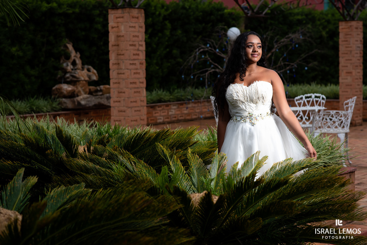 fotos de debutante Confira o video clip de 15 anos de Bruna uma menina super alto astral, o espaço escolhido foi o Shangrila em Mateus Lemes MG. #15Anos #IsraelLemos

Produção: Tamara Oliveira
Espaço: Shangrila