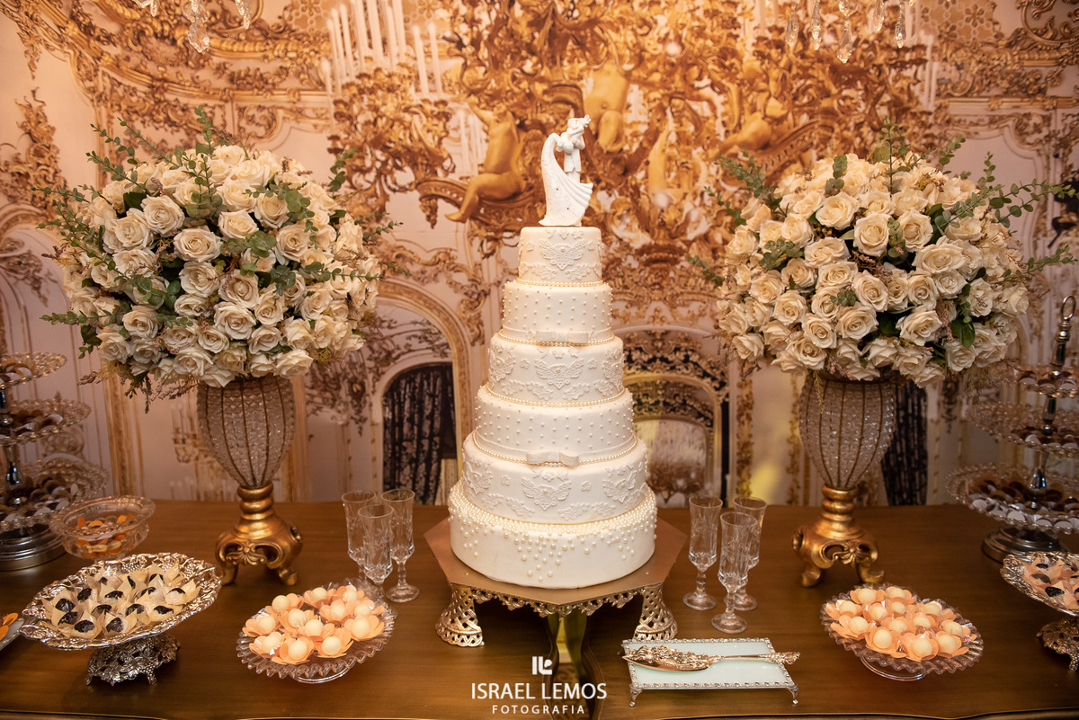 bolo de noivos