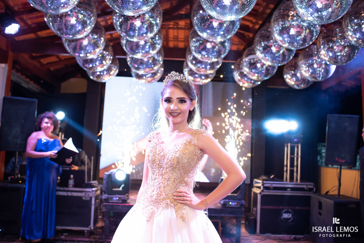 Debutante Larissa lopes