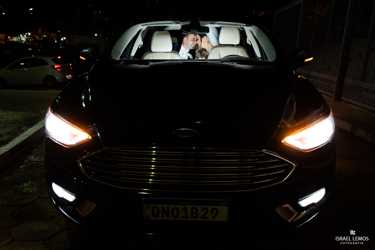 noiva no carro Igreja Matriz de Sao francisco em Para de Minas MG