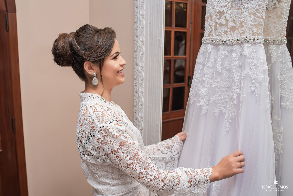 vestido de noiva em Para de minas Silmaria oliveira