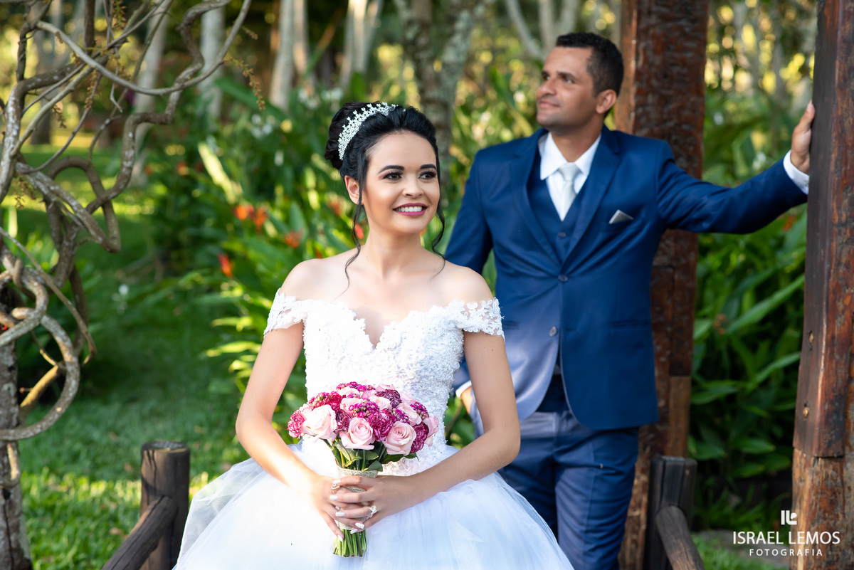 onde arrumar vestido de noiva Silmaria noivas em para de minas 