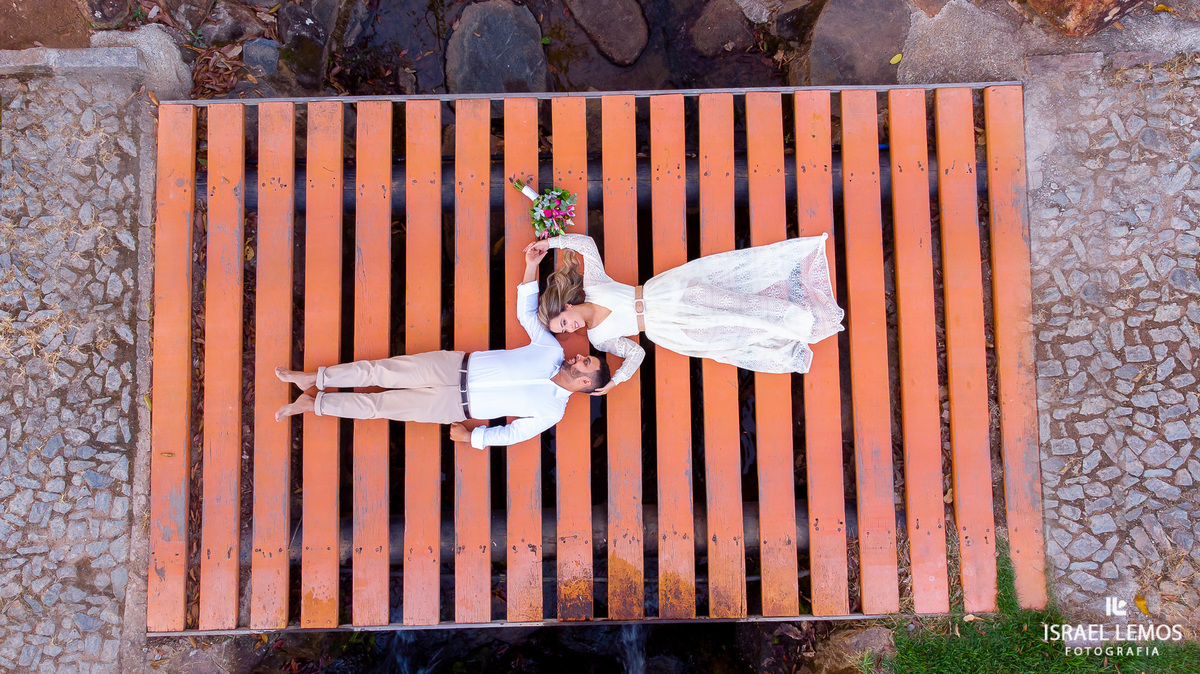 Fala, pessoal! Hoje é dia de mostrar umas fotos desse ensaio pra vocês. Estas são as imagens do Save the Date do casal Kelly e Jonathas, que foram feitas na cidade de Divinópolis/MG. Foi muito bom fazer as fotos deste simpático casal e espero que vocês ta